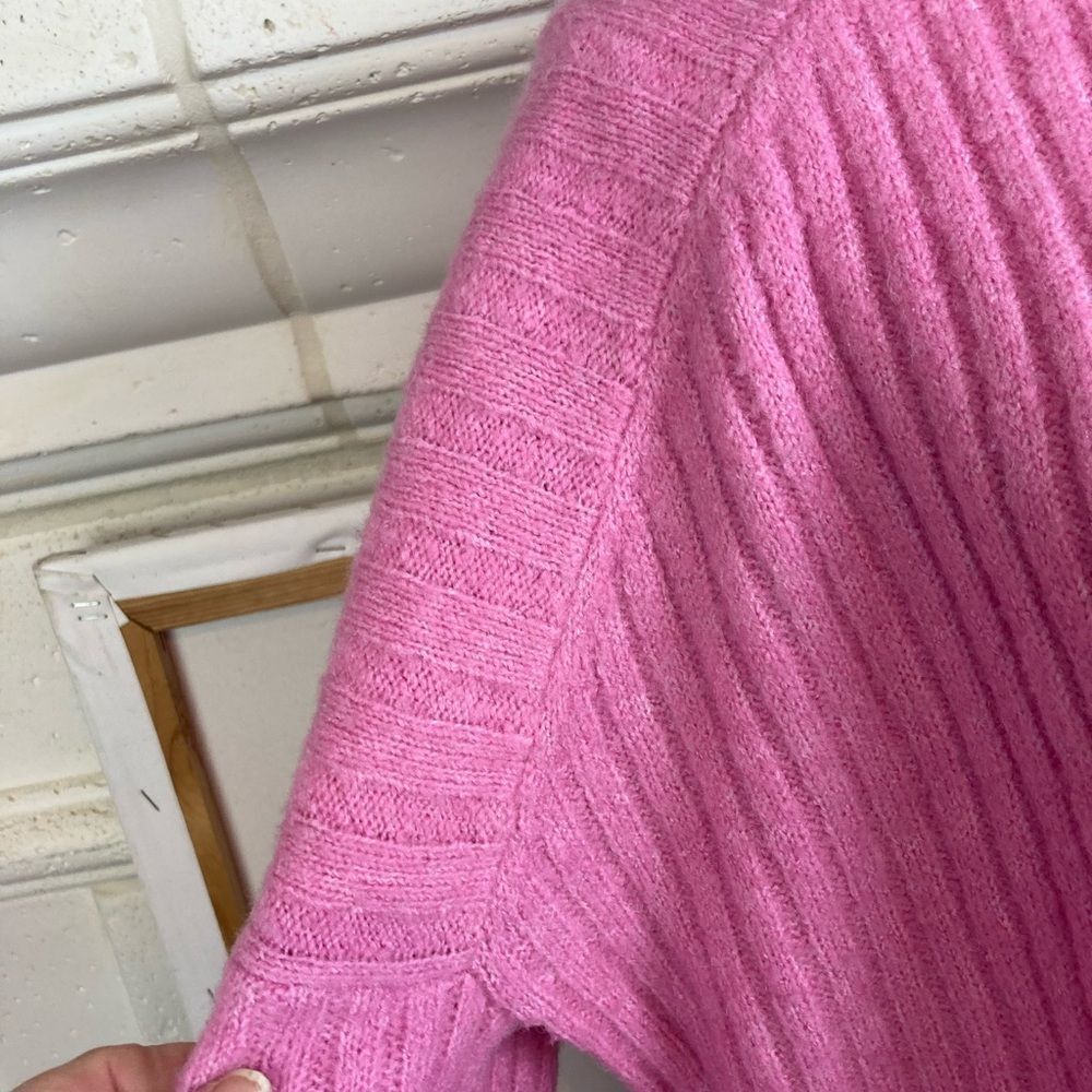 Pink Ribbed Crew Neck Sweater - Picture 3 of 8